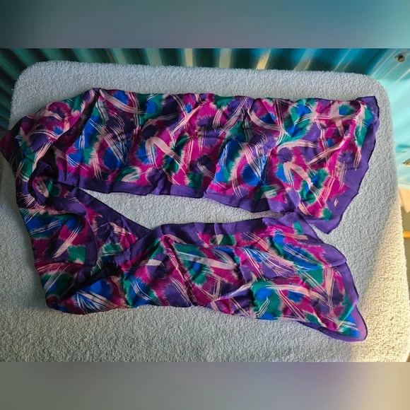 Vintage Elaine Gold Scarf - Picture 8 of 10